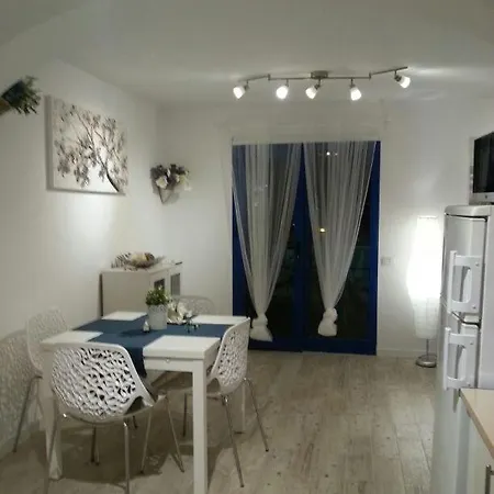 Delia * 科斯塔卡莱塔